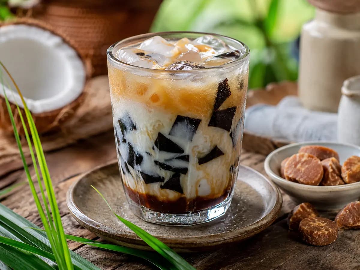 Es Cincau: Resep Minuman Segar Santan Gula Merah